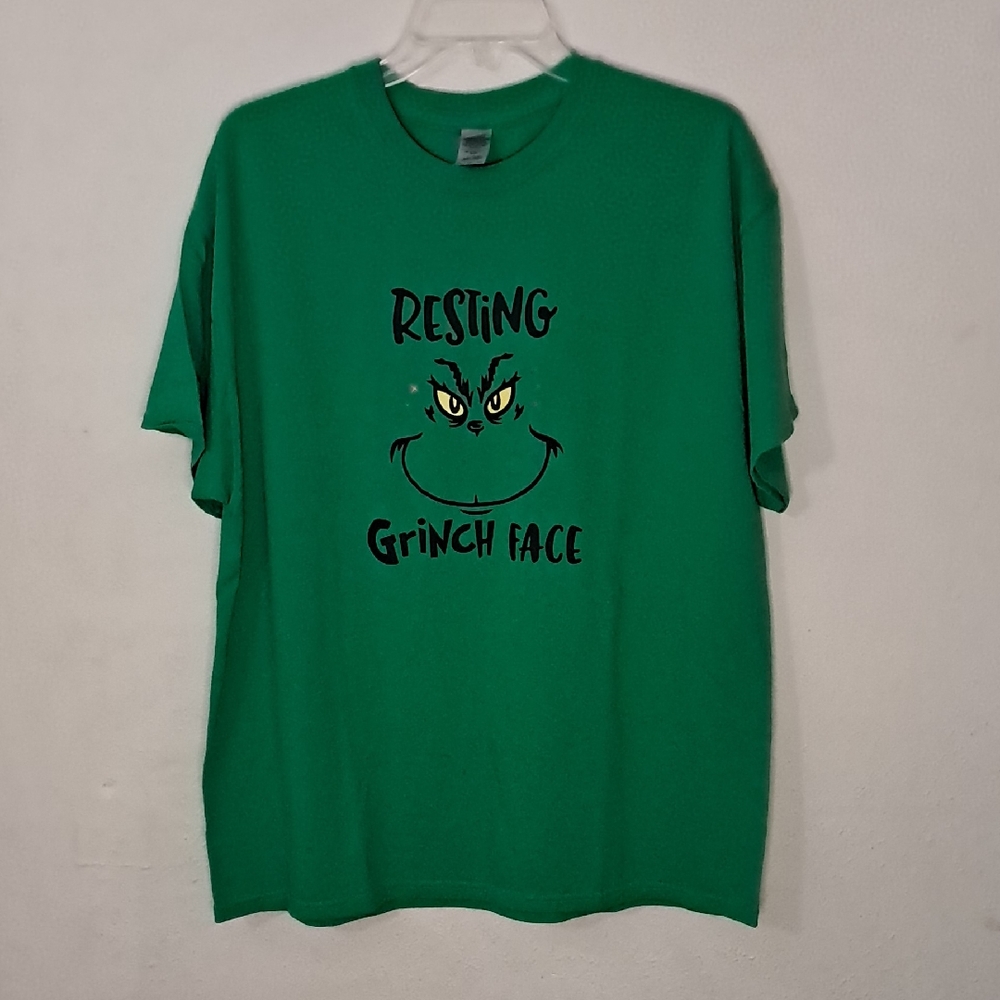 Gildan Green Graphic Tee - Men's Size XL Resting Grinch Face